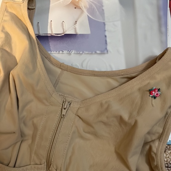 π·πβ’π·πDesign Veronique x Lux Snatch Vibesβ’π·π - Picture 3 of 15